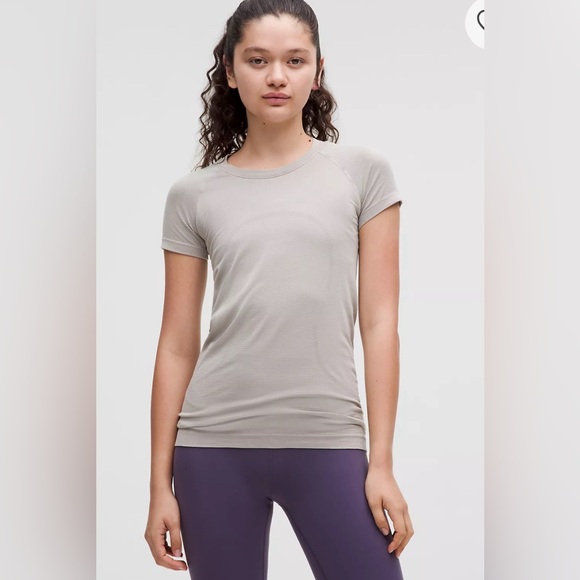 Lululemon swiftly tech Shirt - Picture 1 of 4